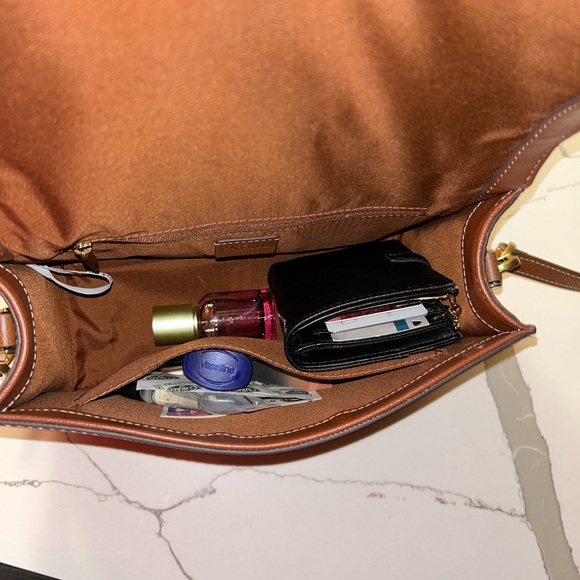 FOSSIL Ainsley Flap Closure Crossbody Medium Luxury - Picture 5 of 5